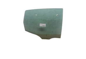 Vitre arriere droit MERCEDES CLASSE A 168 Photo n°1