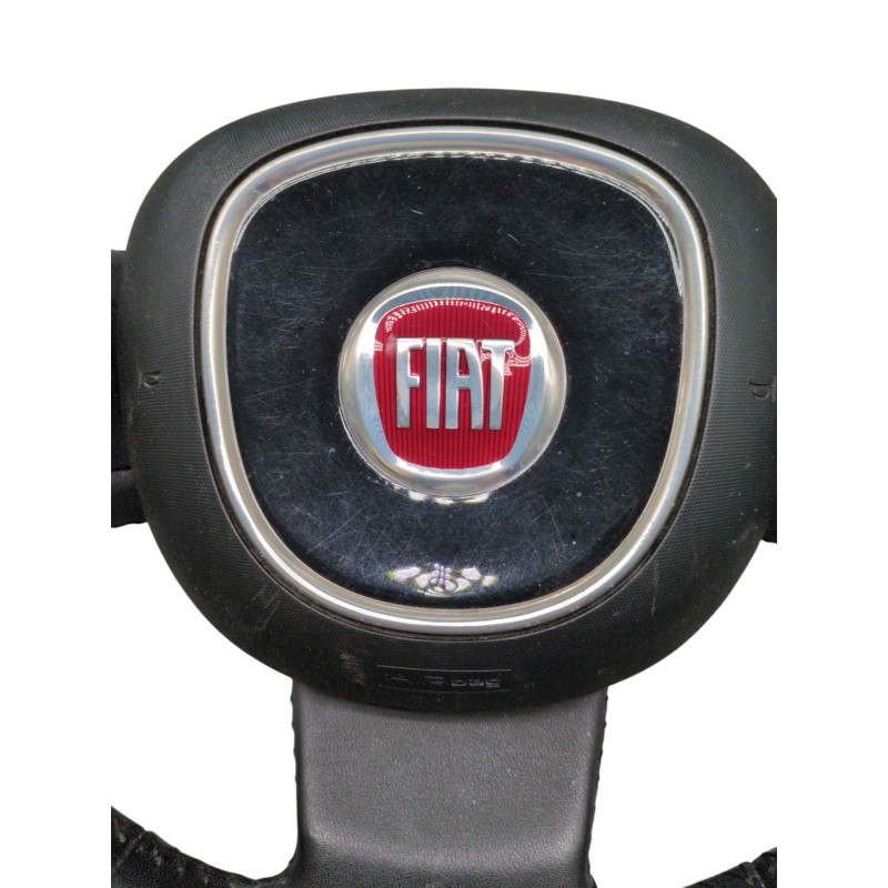 Volant FIAT 500L Photo n°1