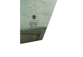 Vitre arriere gauche FIAT 500L Photo n°2