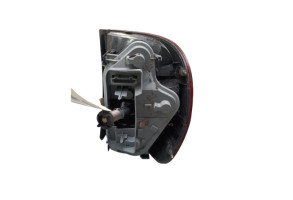 Feu arriere principal droit (feux) VOLKSWAGEN FOX Photo n°4