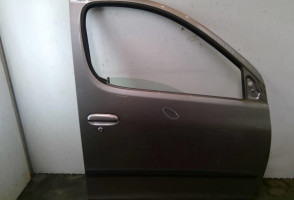 Porte avant droit TOYOTA YARIS VERSO