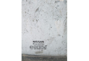 Vitre arriere droit NISSAN MICRA 3 Photo n°2
