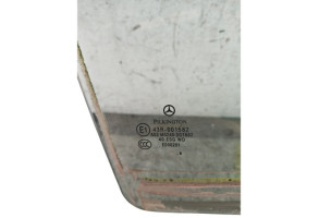 Vitre arriere droit MERCEDES CLASSE C 204 Photo n°2