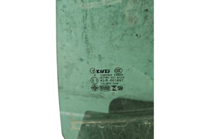 Vitre arriere gauche RENAULT CLIO 4 Photo n°1