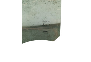 Vitre arriere droit OPEL CORSA F Photo n°2