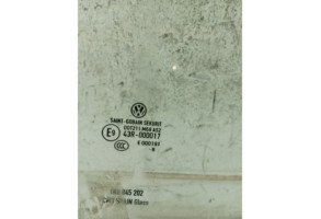 Vitre avant droit VOLKSWAGEN SCIROCCO 3 Photo n°2