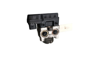 Bloc ABS (freins anti-blocage) TOYOTA RAV4 2 Photo n°4
