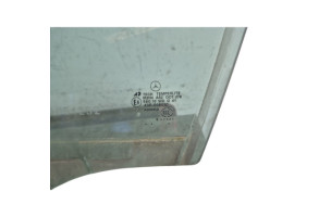 Vitre avant gauche MERCEDES CLASSE M 164 Photo n°2