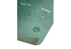Vitre arriere gauche SEAT IBIZA 4 Photo n°2