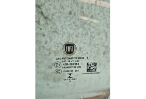 Vitre avant gauche FIAT 500X Photo n°2