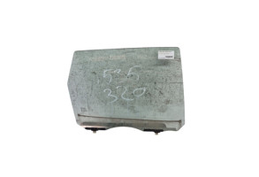 Vitre arriere droit RENAULT SCENIC 3 Photo n°1