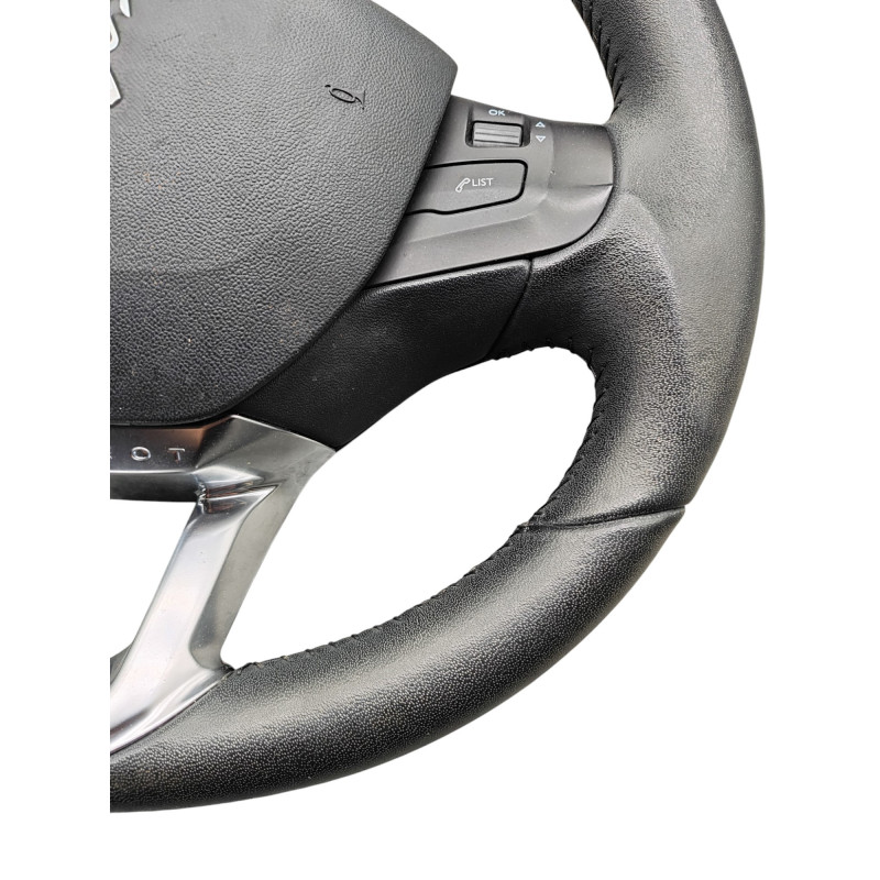 Volant PEUGEOT 208 1 Photo n°1