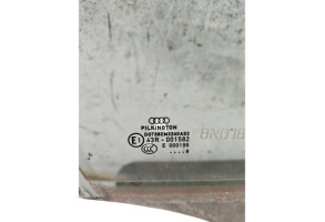 Vitre avant droit AUDI A4 3 Photo n°1