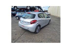 Vitre avant droit PEUGEOT 208 1 Photo n°8