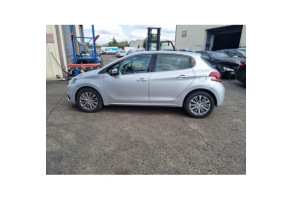 Pare boue arriere droit PEUGEOT 208 1 Photo n°12