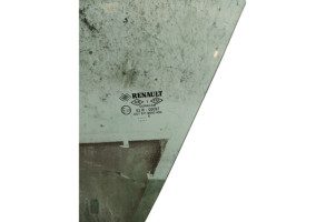 Vitre arriere gauche RENAULT CLIO 4 Photo n°2