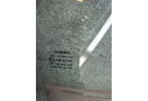Vitre avant droit NISSAN JUKE 1 Photo n°3