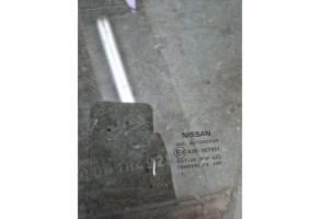Vitre avant gauche NISSAN JUKE 1 Photo n°3