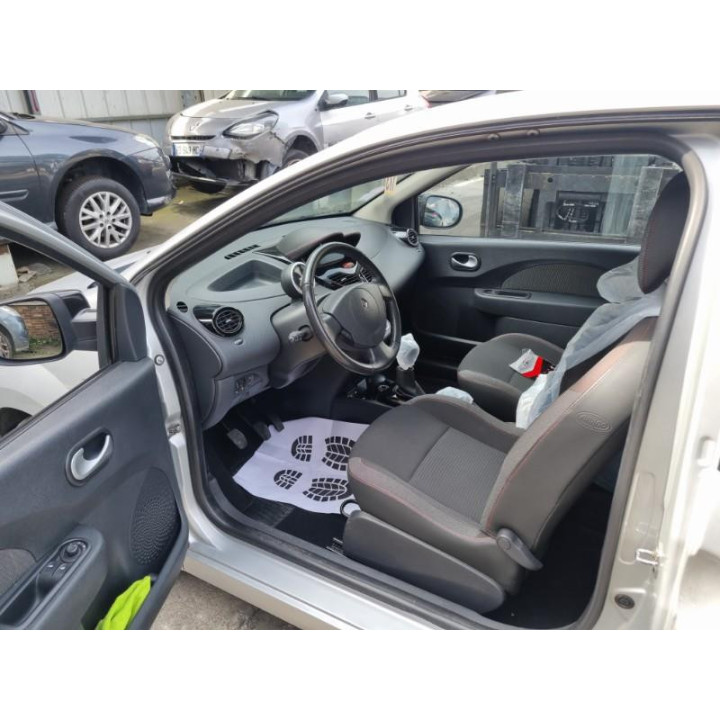 Poignee porte avant gauche RENAULT TWINGO 2 Photo n°14