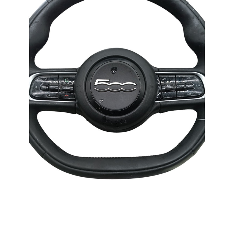 Volant FIAT 500E Photo n°1