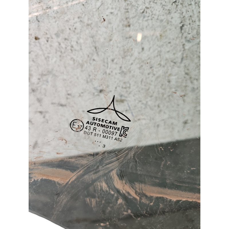 Vitre arriere gauche RENAULT CLIO 5 Photo n°1