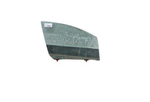 Vitre avant droit TOYOTA YARIS 3 Photo n°1
