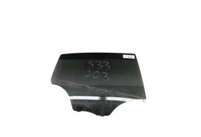 Vitre arriere droit PEUGEOT 208 1 Photo n°1