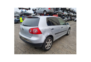 Vitre arriere droit VOLKSWAGEN GOLF 5 Photo n°6