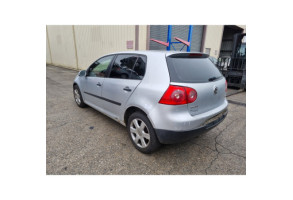 Vitre arriere droit VOLKSWAGEN GOLF 5 Photo n°8