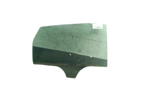 Vitre arriere droit MERCEDES CLASSE B 246 Photo n°1