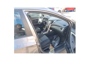 Renfort pare choc avant (traverse) HYUNDAI I 30 2 Photo n°10