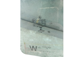 Vitre arriere droit MERCEDES CLASSE A 177 Photo n°4