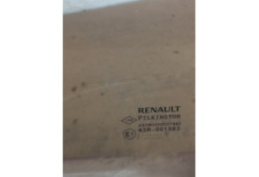Vitre avant gauche RENAULT TWINGO 2 Photo n°1