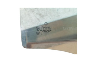 Vitre arriere gauche MERCEDES CLASSE A 169 Photo n°1