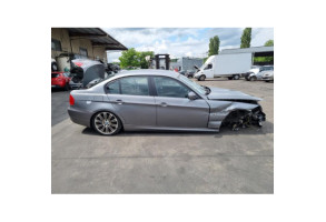Feu arriere stop central BMW SERIE 3 E90 Photo n°13