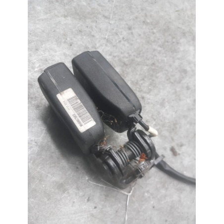 Attache ceinture arriere droit PEUGEOT 207