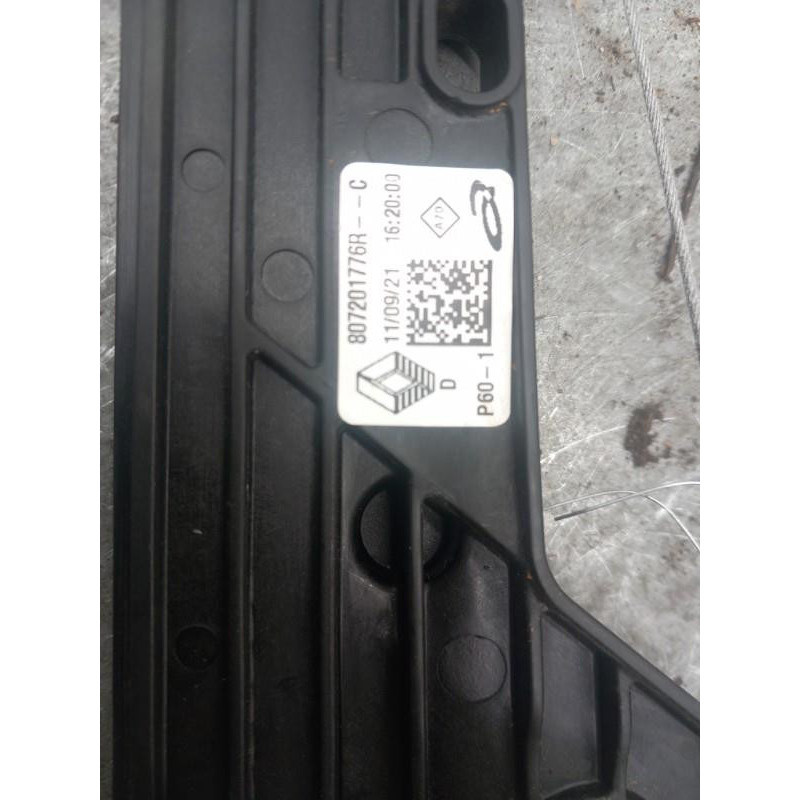 Leve vitre electrique avant droit RENAULT CLIO 5 Photo n°1
