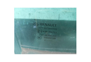 Vitre arriere droit RENAULT SCENIC 3 Photo n°1