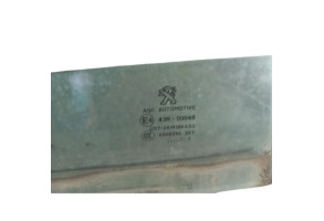 Vitre arriere droit PEUGEOT 2008 1 Photo n°2