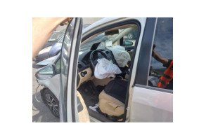 Feu arriere secondaire droit (feux) VOLKSWAGEN TOURAN 2 Photo n°10