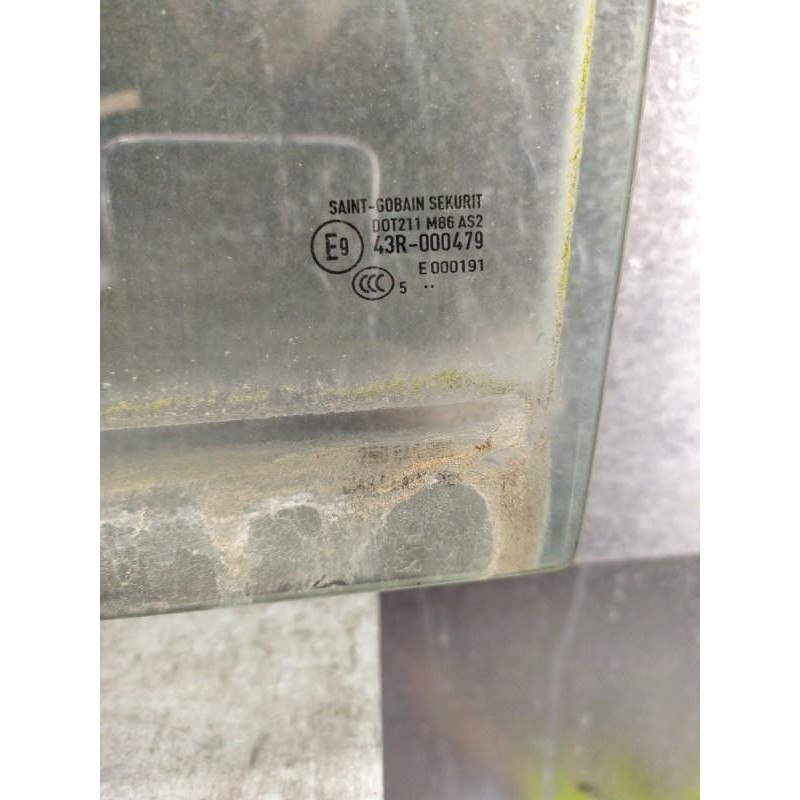 Vitre arriere gauche VOLKSWAGEN SHARAN 2 Photo n°1