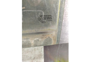 Vitre arriere gauche VOLKSWAGEN SHARAN 2 Photo n°1