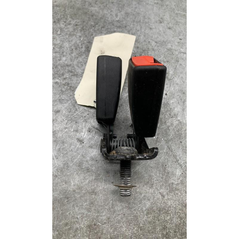 Attache ceinture arriere droit FORD FIESTA 6 Photo n°1