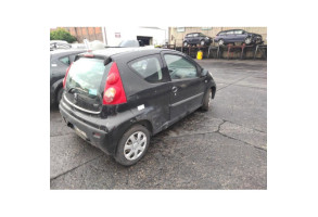 Feu arriere principal droit (feux) PEUGEOT 107 Photo n°6