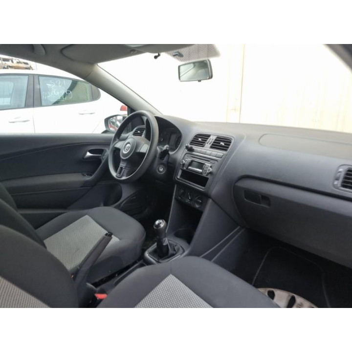 Poignee porte avant gauche VOLKSWAGEN POLO 5 Photo n°18
