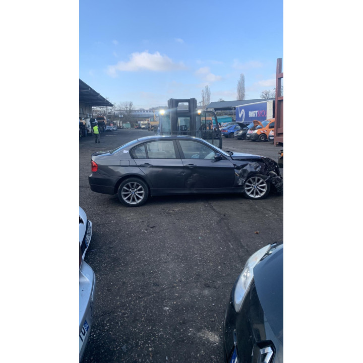 Poignee porte avant gauche BMW SERIE 3 E90 Photo n°18