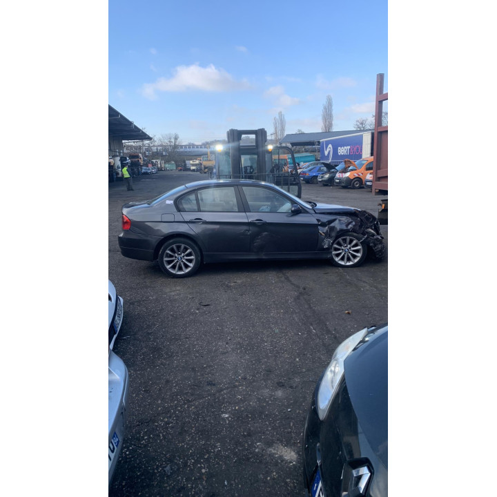 Poignee porte avant gauche BMW SERIE 3 E90 Photo n°19