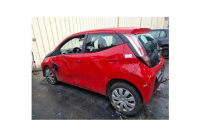 Verin de coffre TOYOTA AYGO 2 Photo n°14