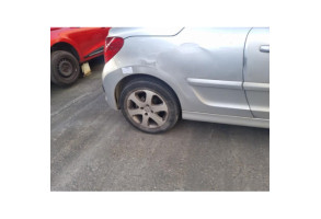 Attache ceinture arriere droit PEUGEOT 207 Photo n°5