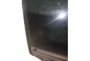 Vitre arriere droit NISSAN PATHFINDER 2 Photo n°1